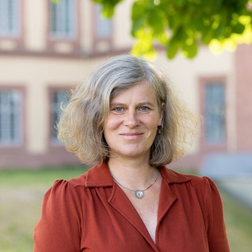 Dr. Ursula Schlichter