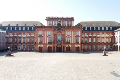 Schloss Mannheim, Sitz der Universität
