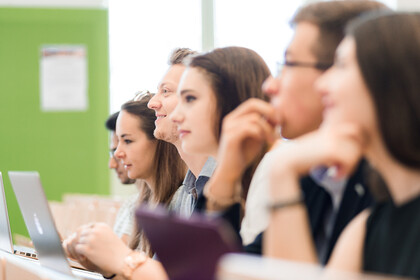 Studierende in Hörsaal