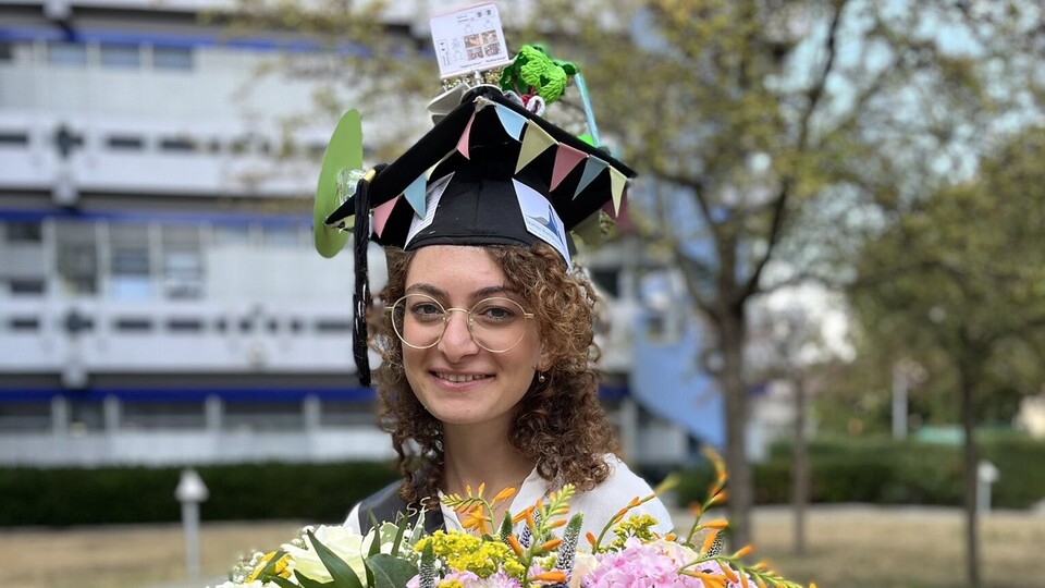 Nikoletta Symeonidou nach erfolgreicher Disputation ihrer Dissertation