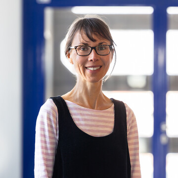 Dr. Anika Skotak
