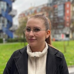 Portraitfoto von Natalie Kocbek. 