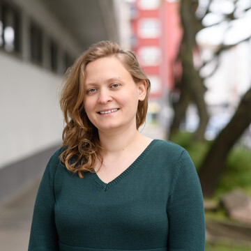 Dr. Vanessa Knobl