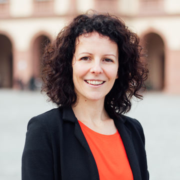 Angela D&ouml;rflinger