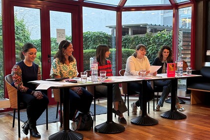 Mitarbeiterinnen des Romanischen Seminars, Abteilung Italianistik bei der Lesung von Olga Olga Campofreda