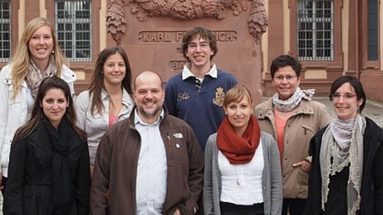 HWS 2011 Gruppenbild des Lehrstuhls vor dem Schloss, HWS 2011