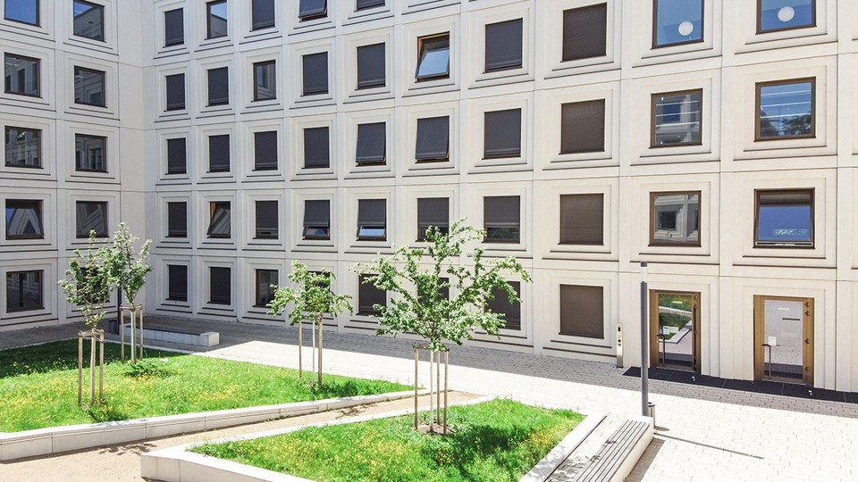 Courtyard of a building at the University Mannheim.