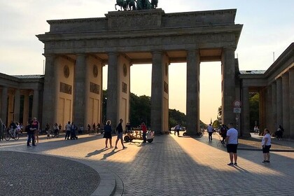 Brandenburger Tor in Berlin. Link: Instagram Post Tag der deutschen Einheit