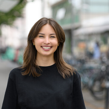Dr. Christine Emmer