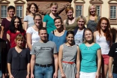 Gruppenbild des Lehrstuhls vor dem Schloss, HWS 2013