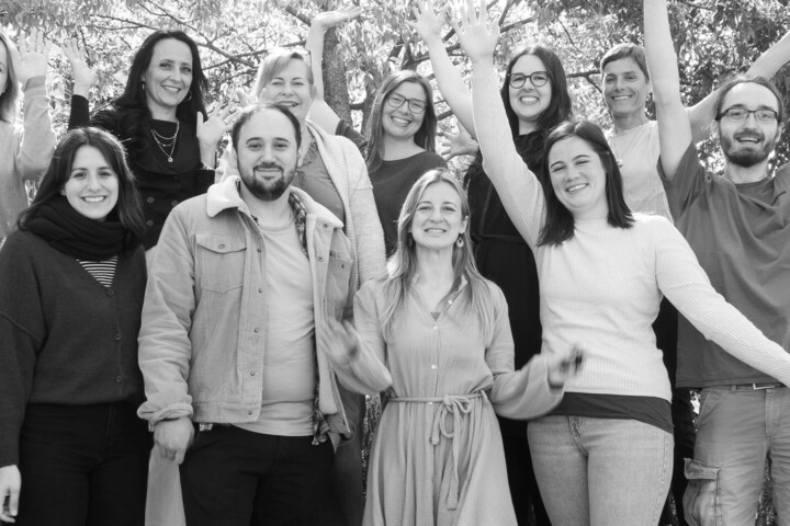 Foto des Lehrstuhlteams Klinische Psychologie und Psychotherapie des Kindes- und Jugendalters