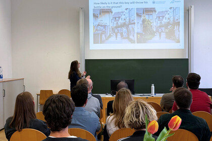 Foto des Hörsaals bei Academic Speed Dating während eines Keynote Vortrags